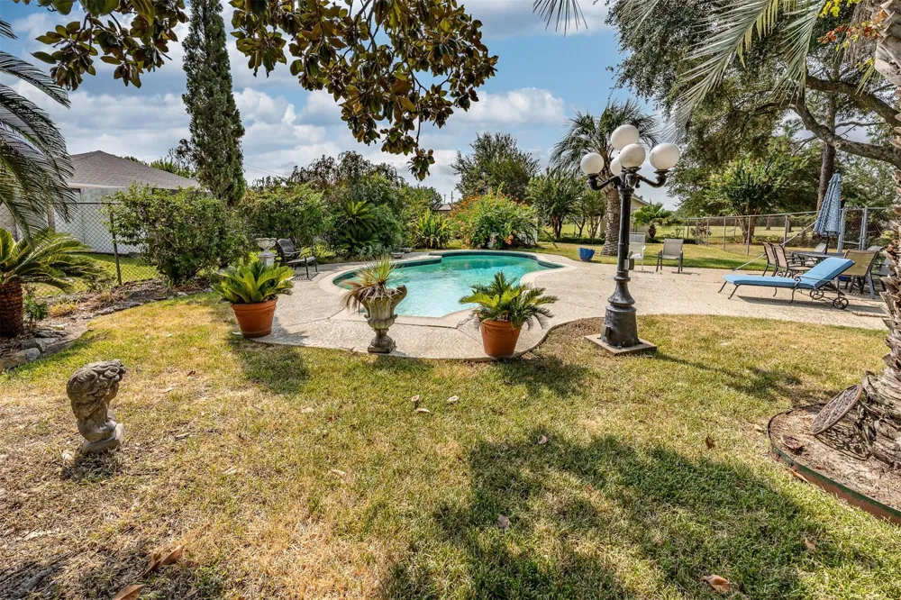 803 Sharon Lane Baytown, TX 77521