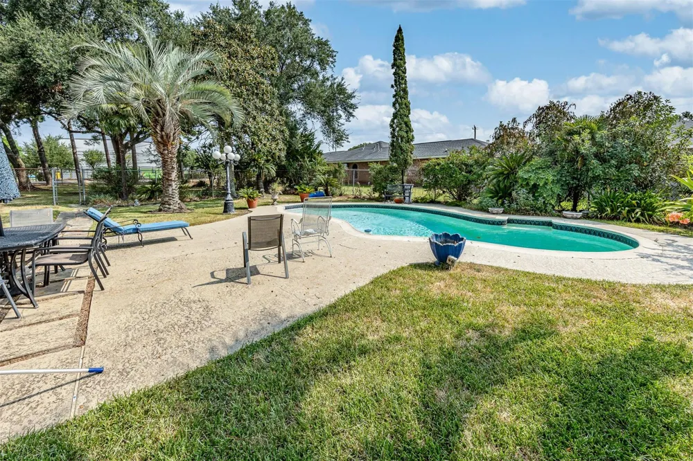 803 Sharon Lane Baytown, TX 77521