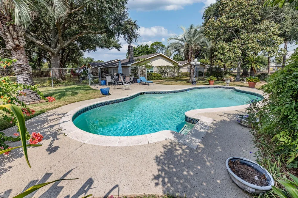 803 Sharon Lane Baytown, TX 77521