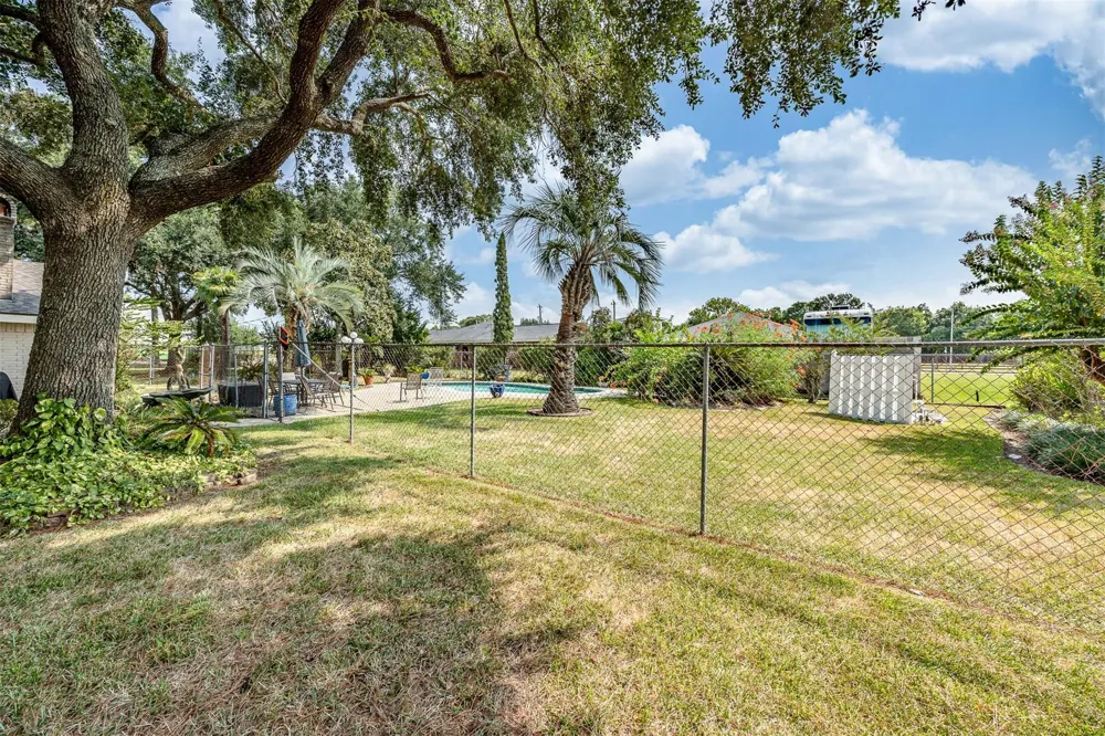 803 Sharon Lane Baytown, TX 77521