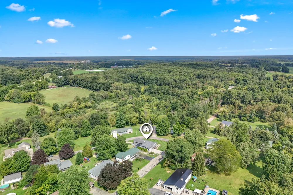 745 Wright Street Jonesville, MI 49250
