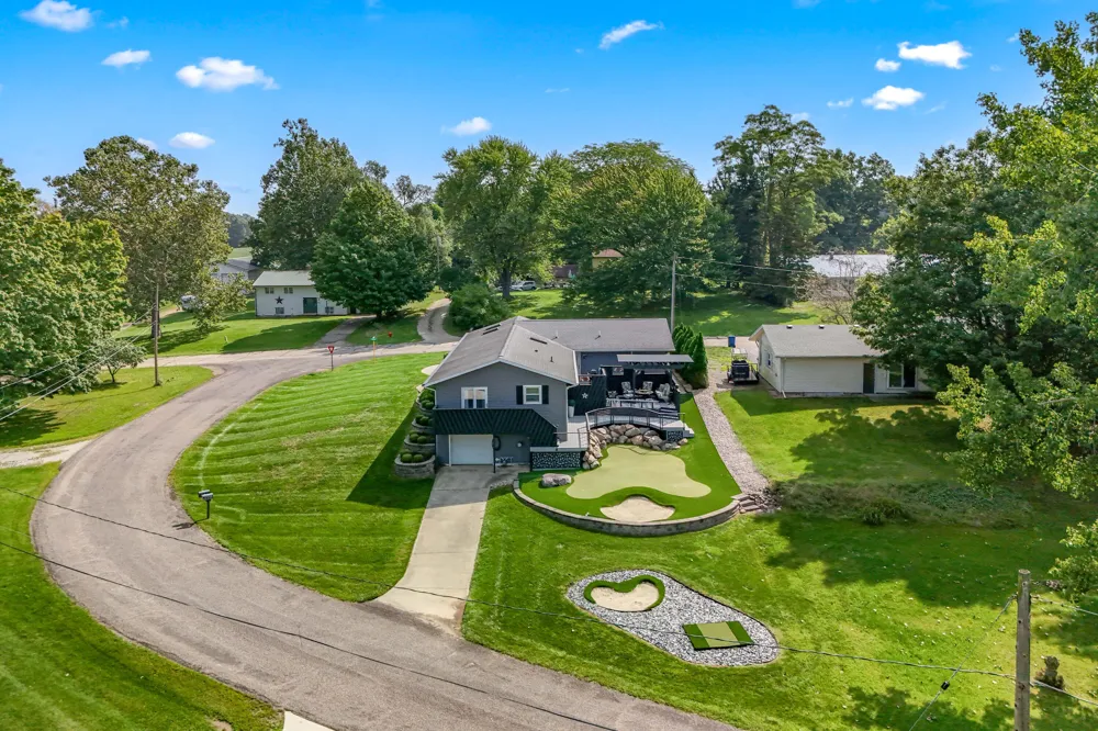 745 Wright Street Jonesville, MI 49250