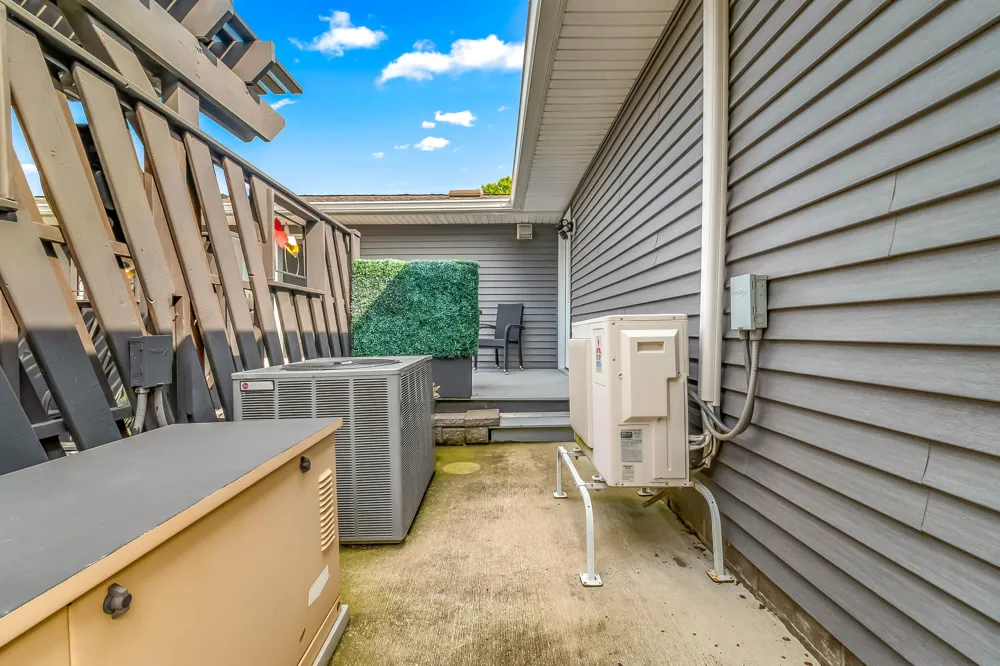 745 Wright Street Jonesville, MI 49250