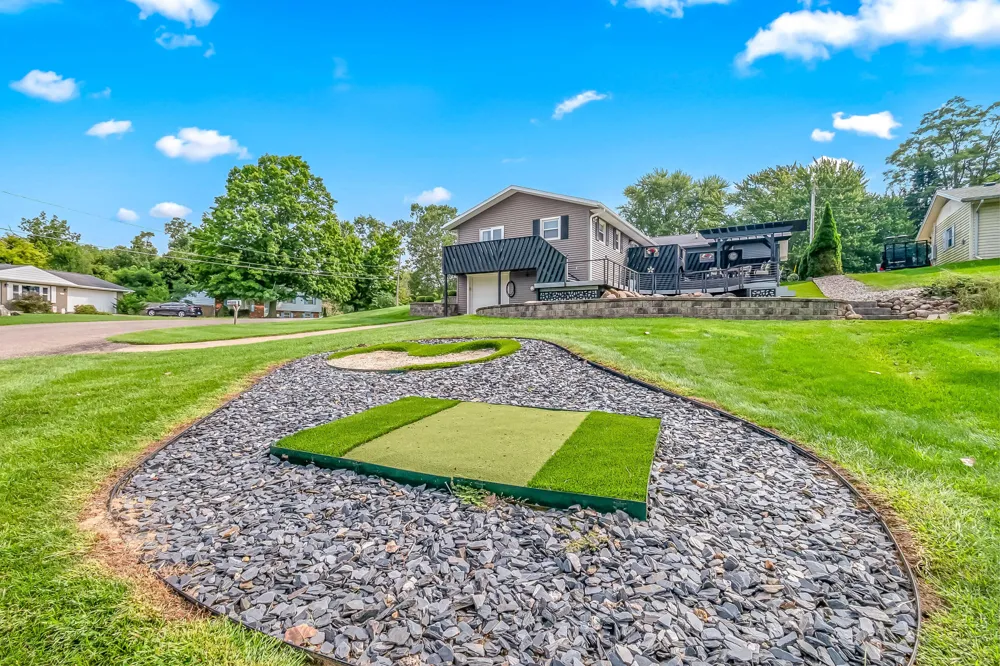 745 Wright Street Jonesville, MI 49250
