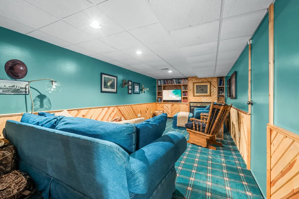 745 Wright Street Jonesville, MI 49250