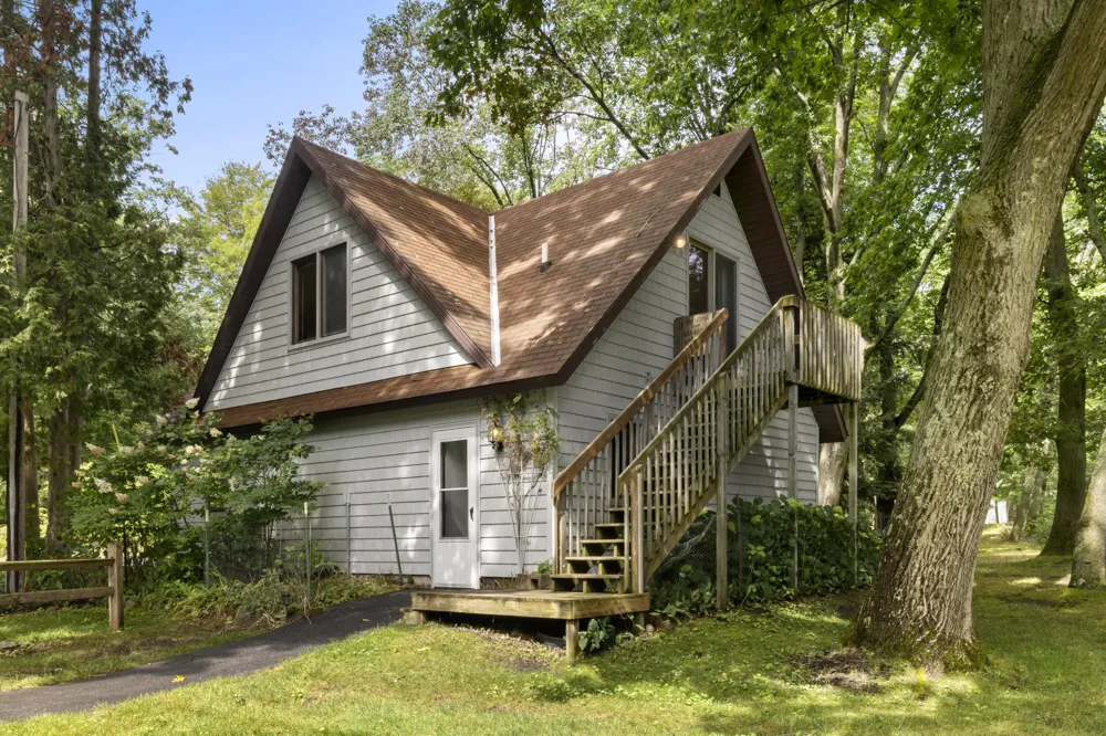 6529 Edgewater Drive Honor, MI 49640