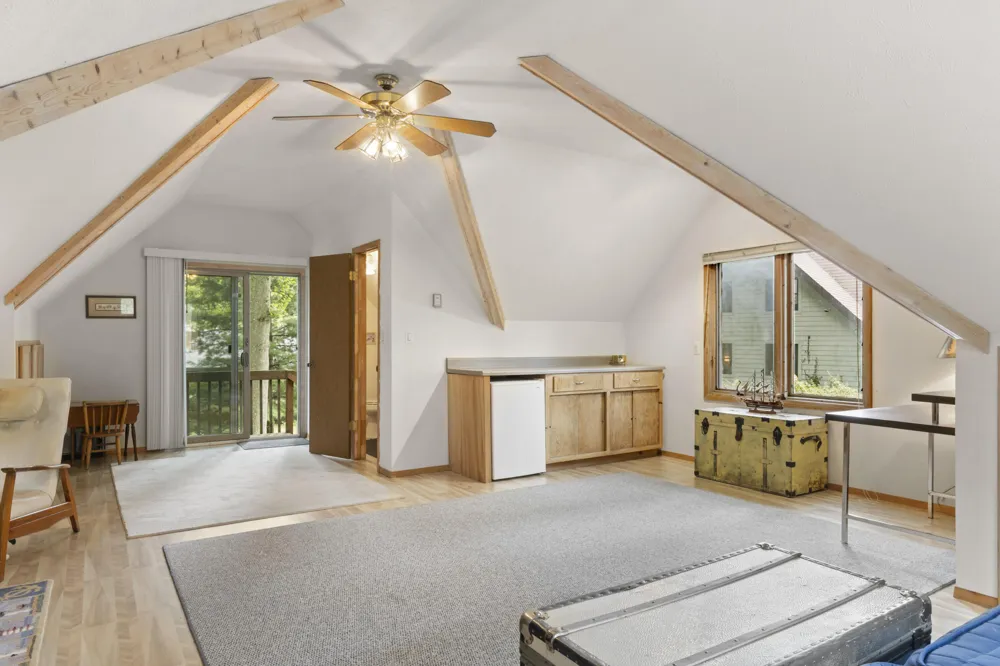 6529 Edgewater Drive Honor, MI 49640