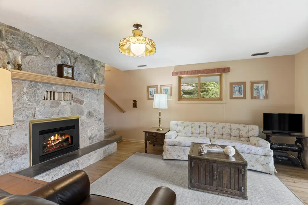 6529 Edgewater Drive Honor, MI 49640