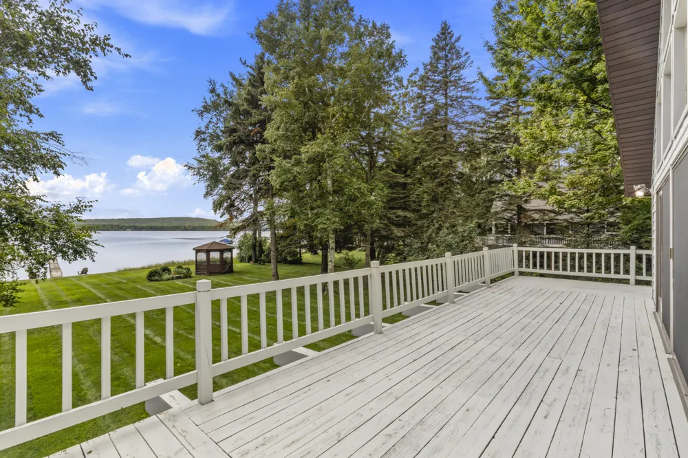 6529 Edgewater Drive Honor, MI 49640