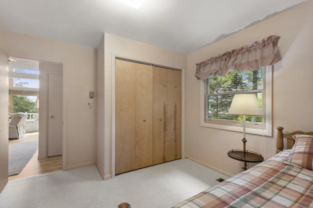 6529 Edgewater Drive Honor, MI 49640