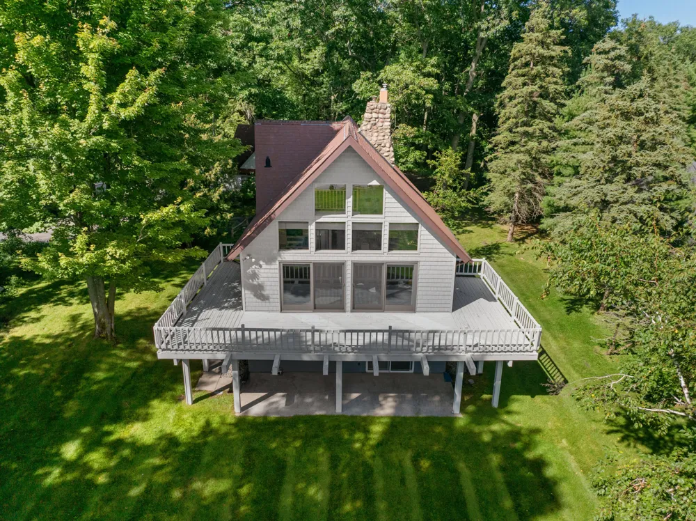 6529 Edgewater Drive Honor, MI 49640