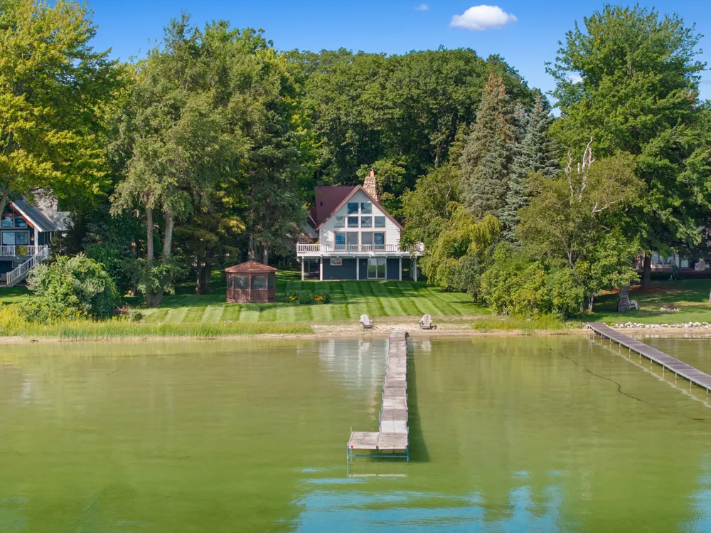6529 Edgewater Drive Honor, MI 49640