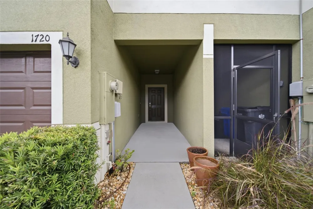 1720 IVORY GOOSE PLACE Ruskin, FL 33570
