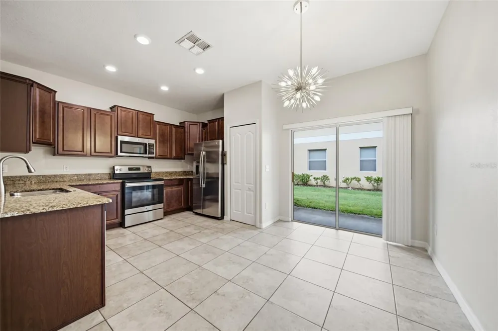 1720 IVORY GOOSE PLACE Ruskin, FL 33570