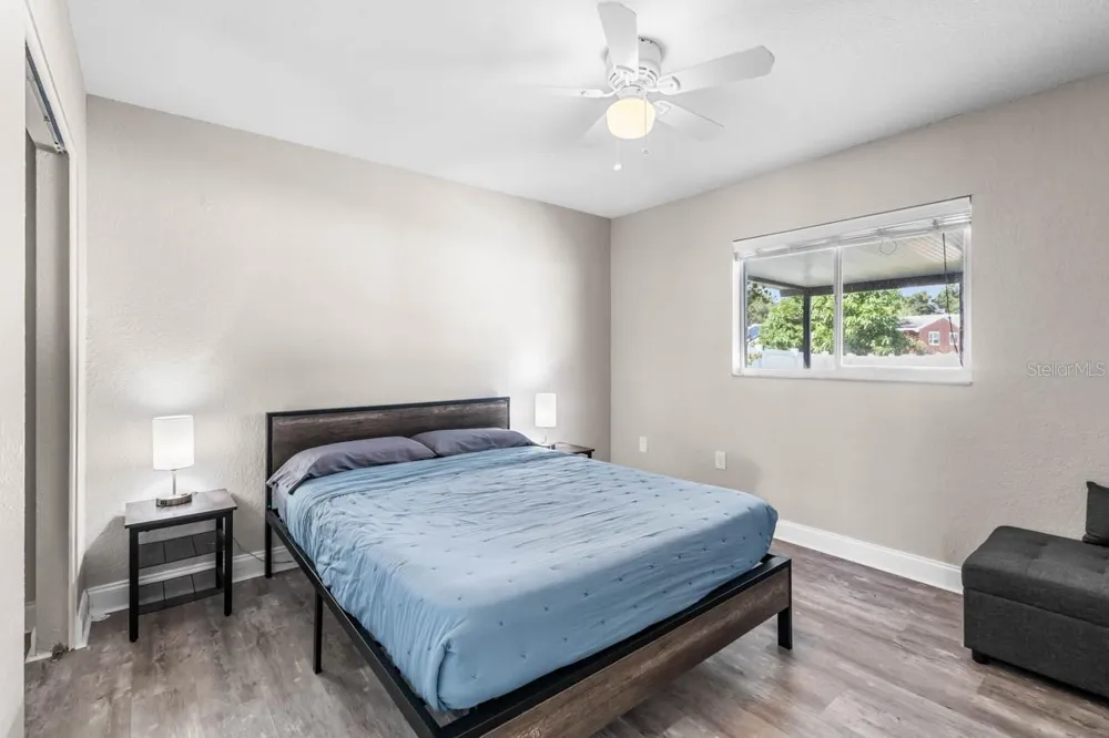 7036 13TH STREET E Sarasota, FL 34243
