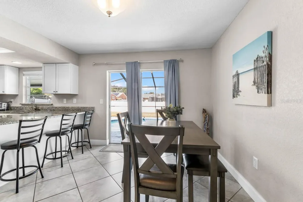 7036 13TH STREET E Sarasota, FL 34243