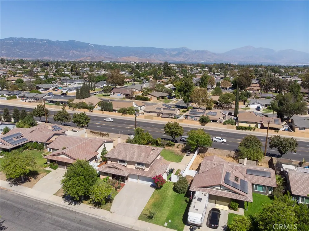 1665 Fillmore Ave Rialto, CA 92376