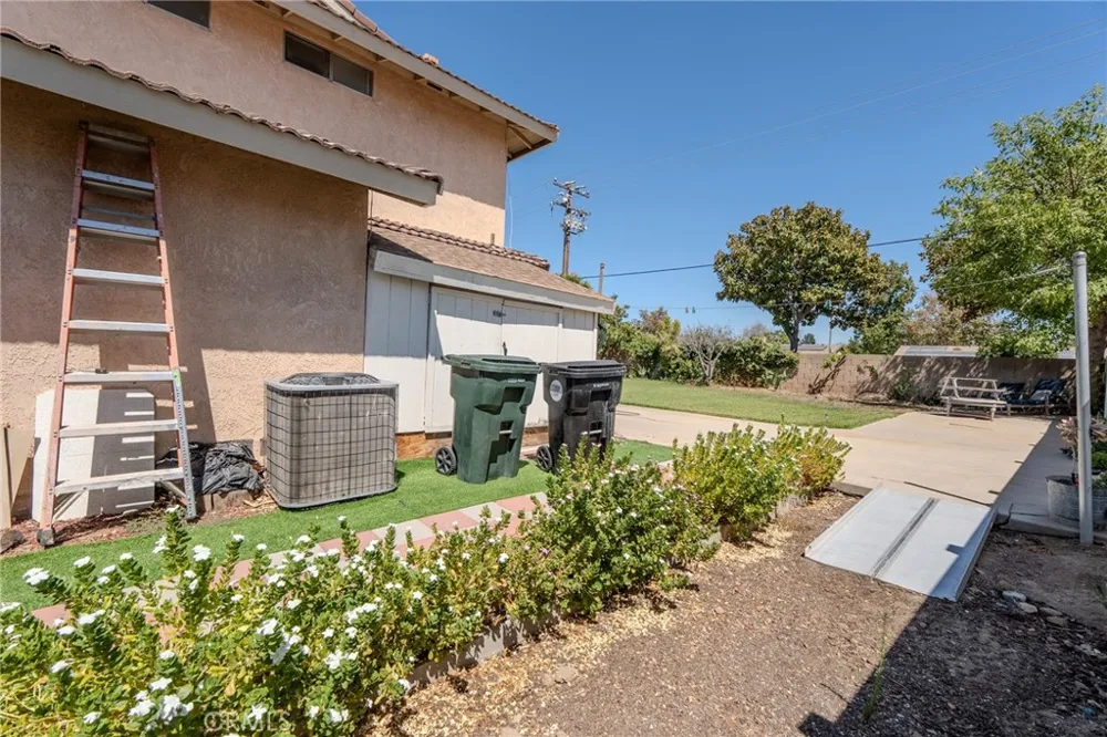 1665 Fillmore Ave Rialto, CA 92376