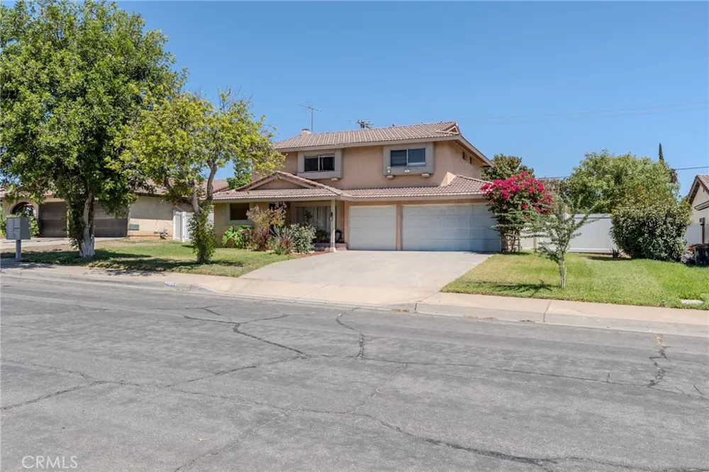 1665 Fillmore Ave Rialto, CA 92376