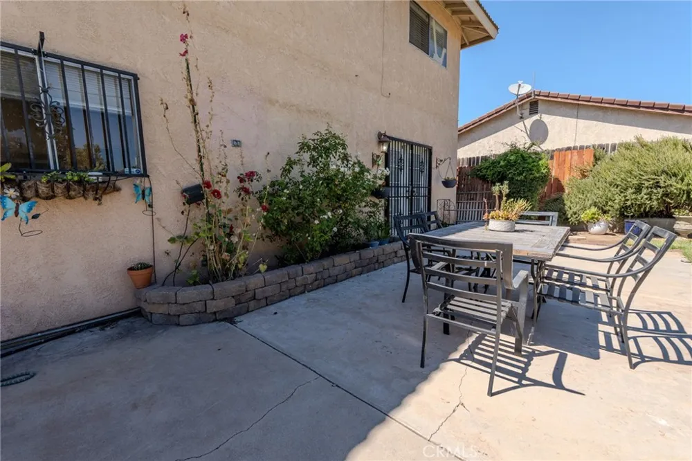 1665 Fillmore Ave Rialto, CA 92376