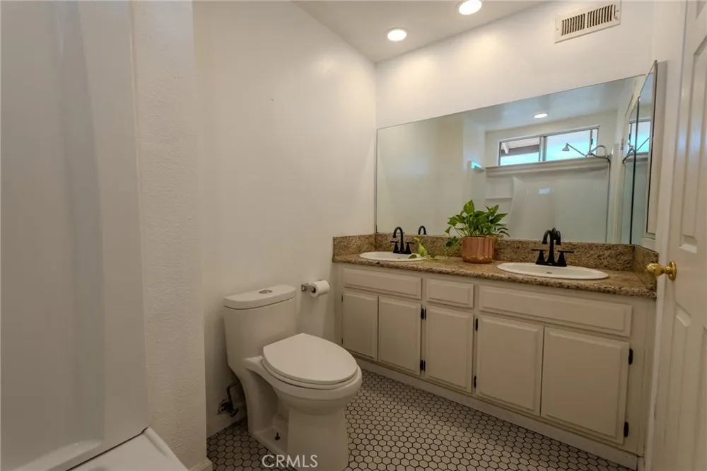 1665 Fillmore Ave Rialto, CA 92376