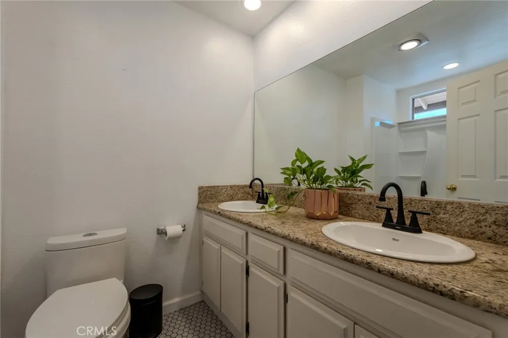 1665 Fillmore Ave Rialto, CA 92376