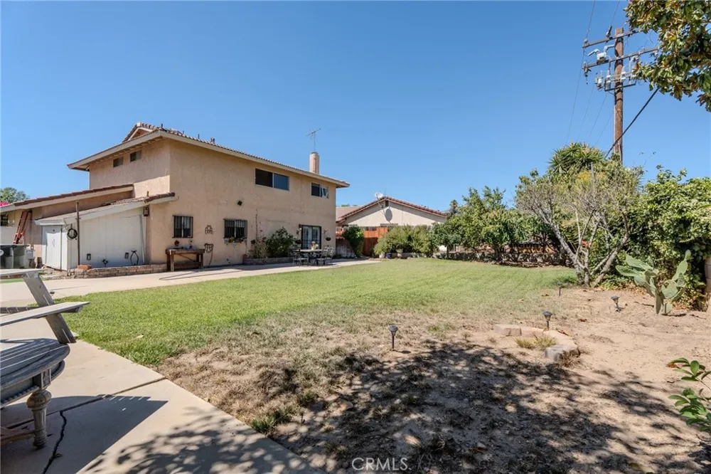 1665 Fillmore Ave Rialto, CA 92376