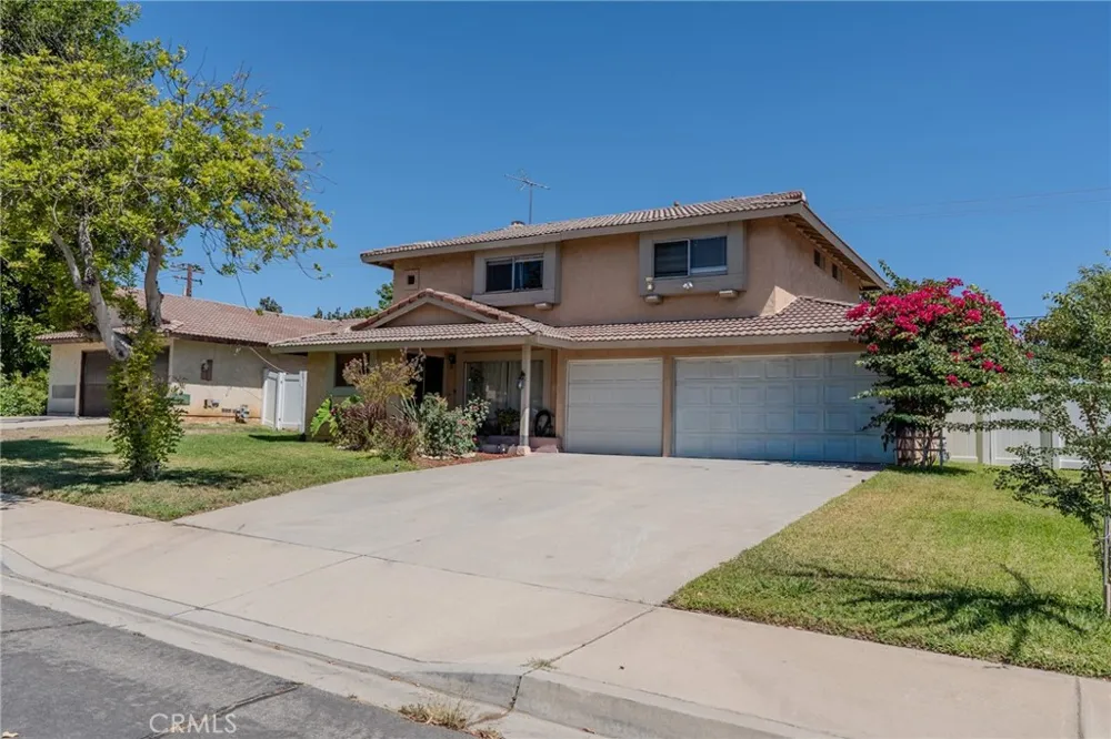 1665 Fillmore Ave Rialto, CA 92376
