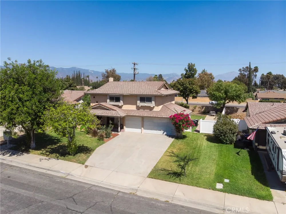 1665 Fillmore Ave Rialto, CA 92376