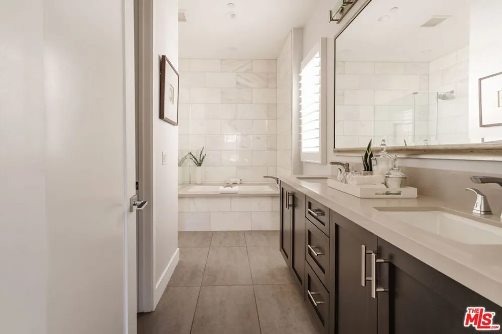 12765 Bluff Creek Drive #1 Los Angeles, CA 90094