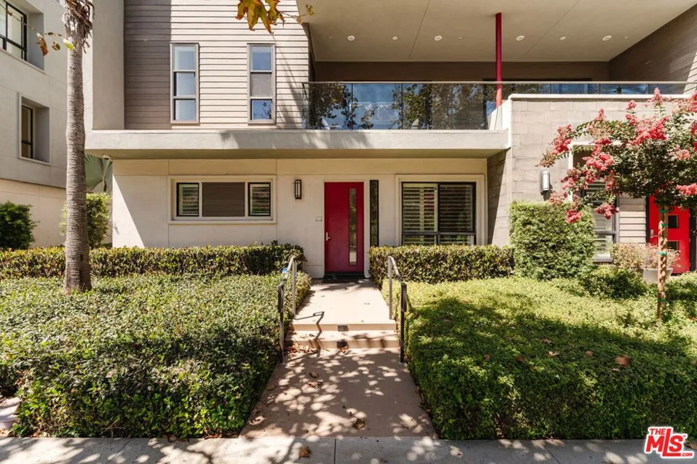 12765 Bluff Creek Drive #1 Los Angeles, CA 90094