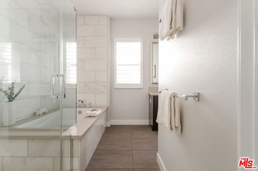 12765 Bluff Creek Drive #1 Los Angeles, CA 90094
