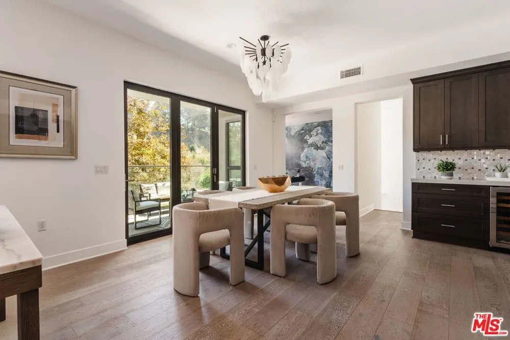 12765 Bluff Creek Drive #1 Los Angeles, CA 90094