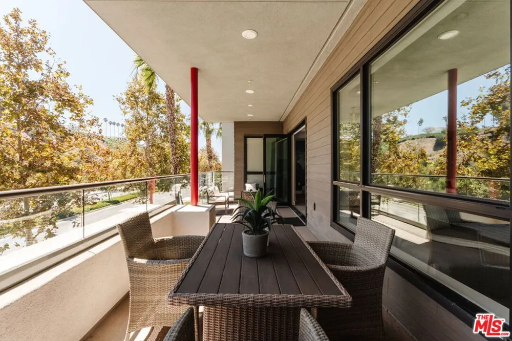 12765 Bluff Creek Drive #1 Los Angeles, CA 90094