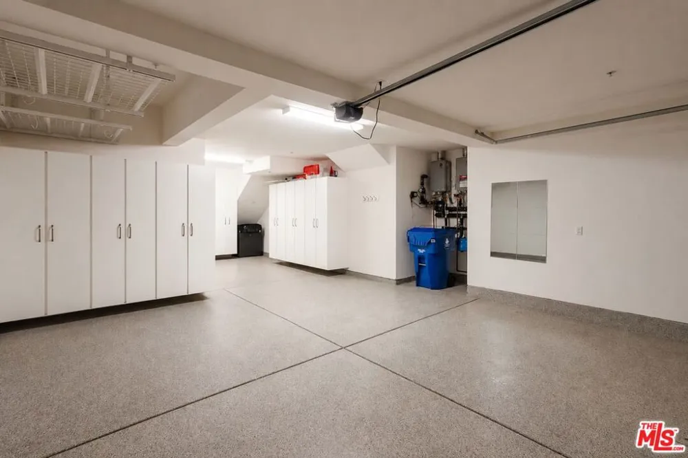 12765 Bluff Creek Drive #1 Los Angeles, CA 90094