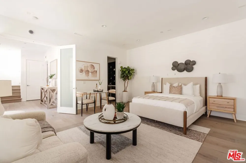 12765 Bluff Creek Drive #1 Los Angeles, CA 90094