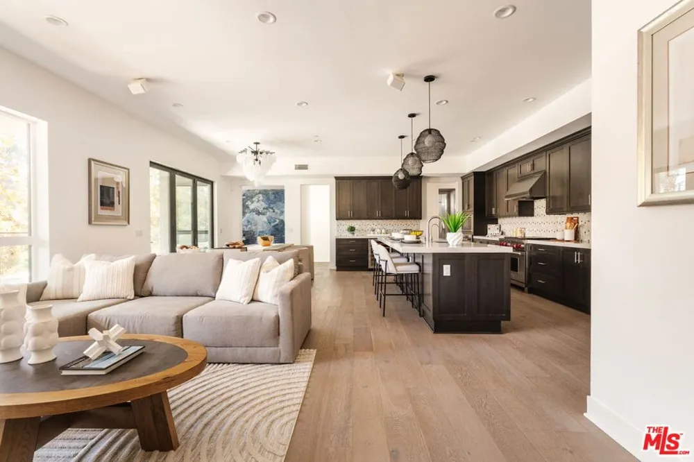 12765 Bluff Creek Drive #1 Los Angeles, CA 90094