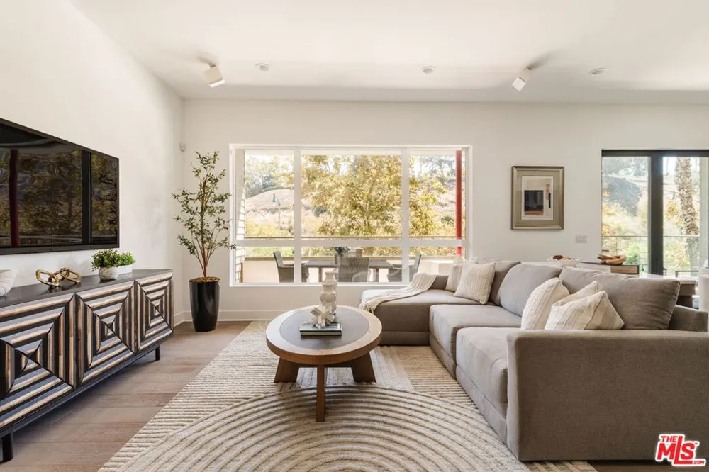 12765 Bluff Creek Drive #1 Los Angeles, CA 90094