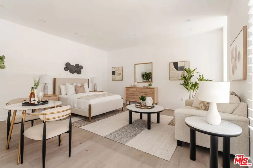 12765 Bluff Creek Drive #1 Los Angeles, CA 90094