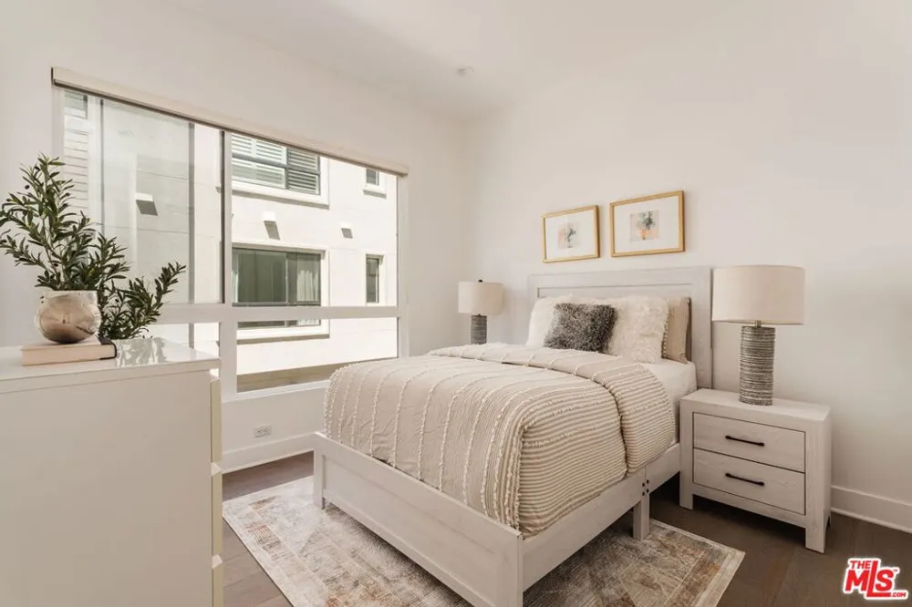 12765 Bluff Creek Drive #1 Los Angeles, CA 90094