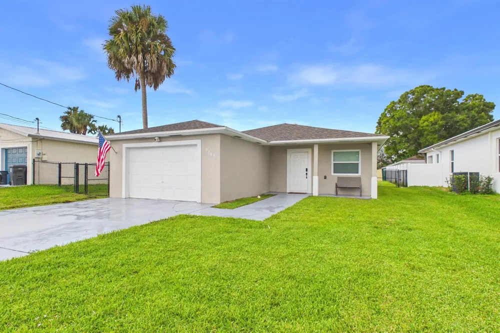6784 3rd Street Jupiter, FL 33458