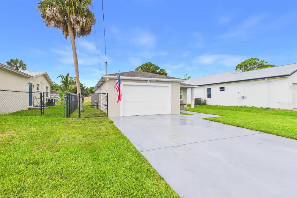 6784 3rd Street Jupiter, FL 33458
