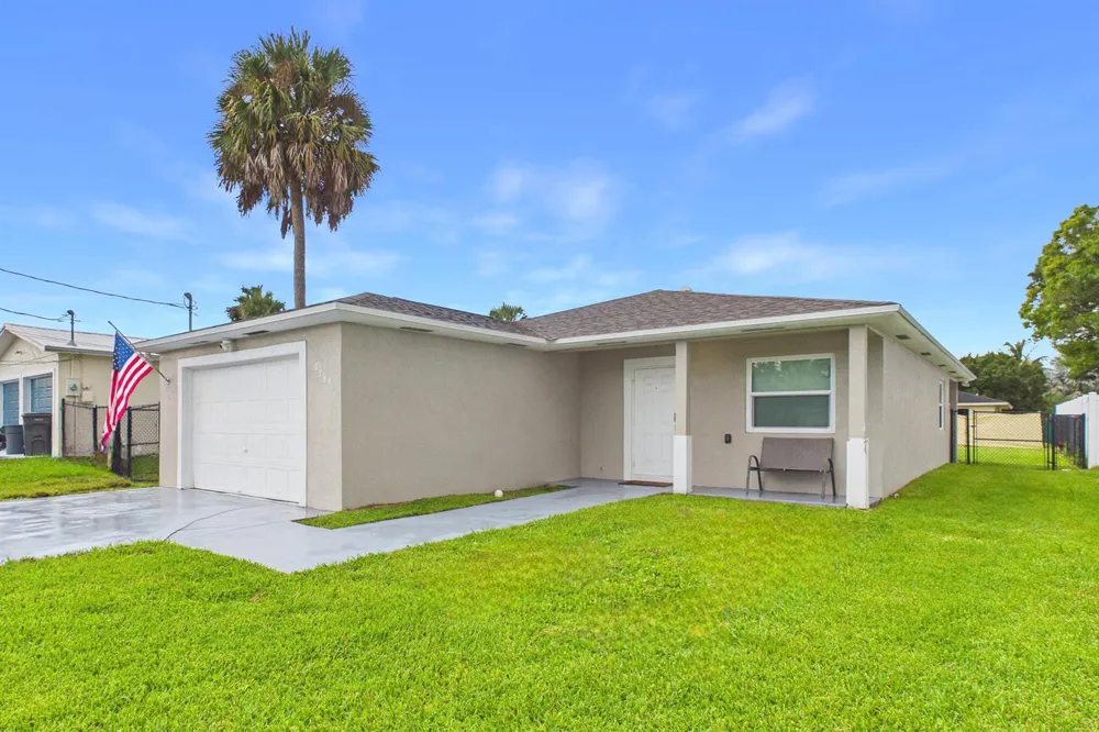 6784 3rd Street Jupiter, FL 33458