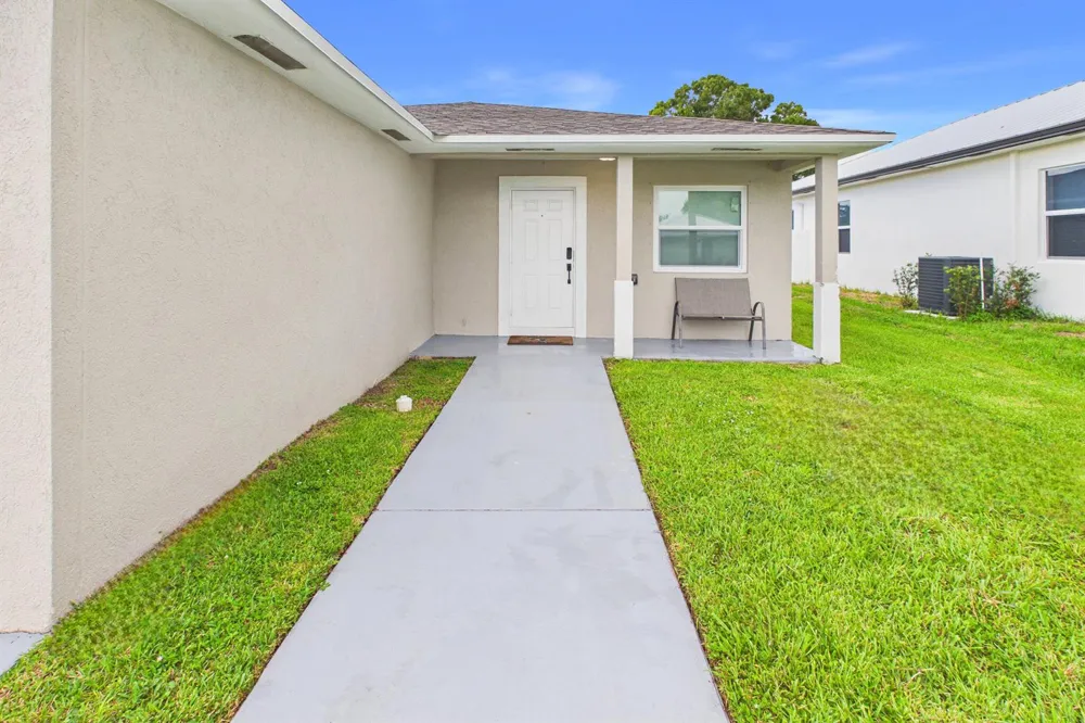 6784 3rd Street Jupiter, FL 33458