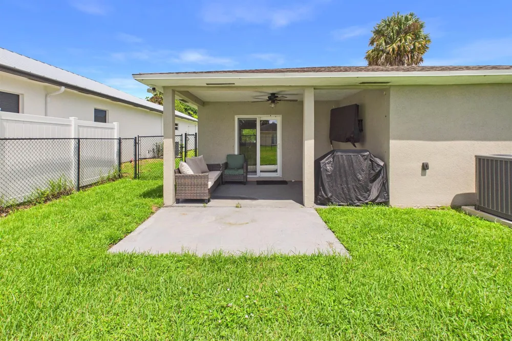 6784 3rd Street Jupiter, FL 33458