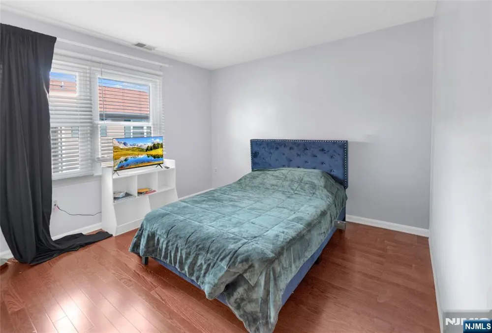 664 Irvington Avenue 6 Maplewood, NJ 07040