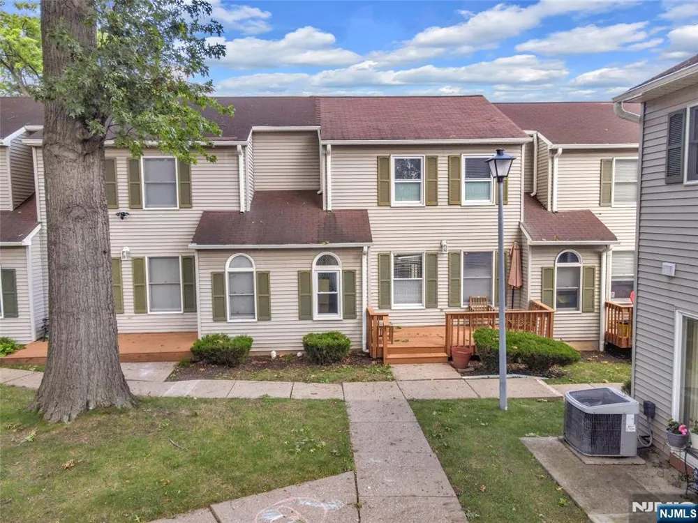 664 Irvington Avenue 6 Maplewood, NJ 07040