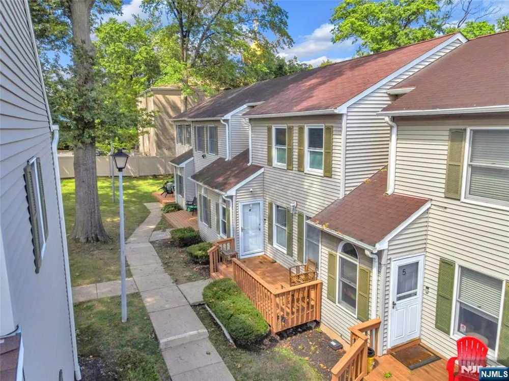 664 Irvington Avenue 6 Maplewood, NJ 07040