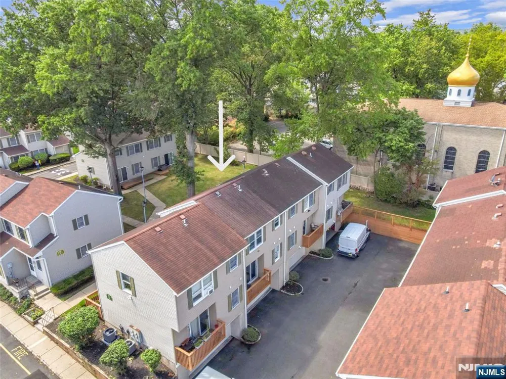 664 Irvington Avenue 6 Maplewood, NJ 07040