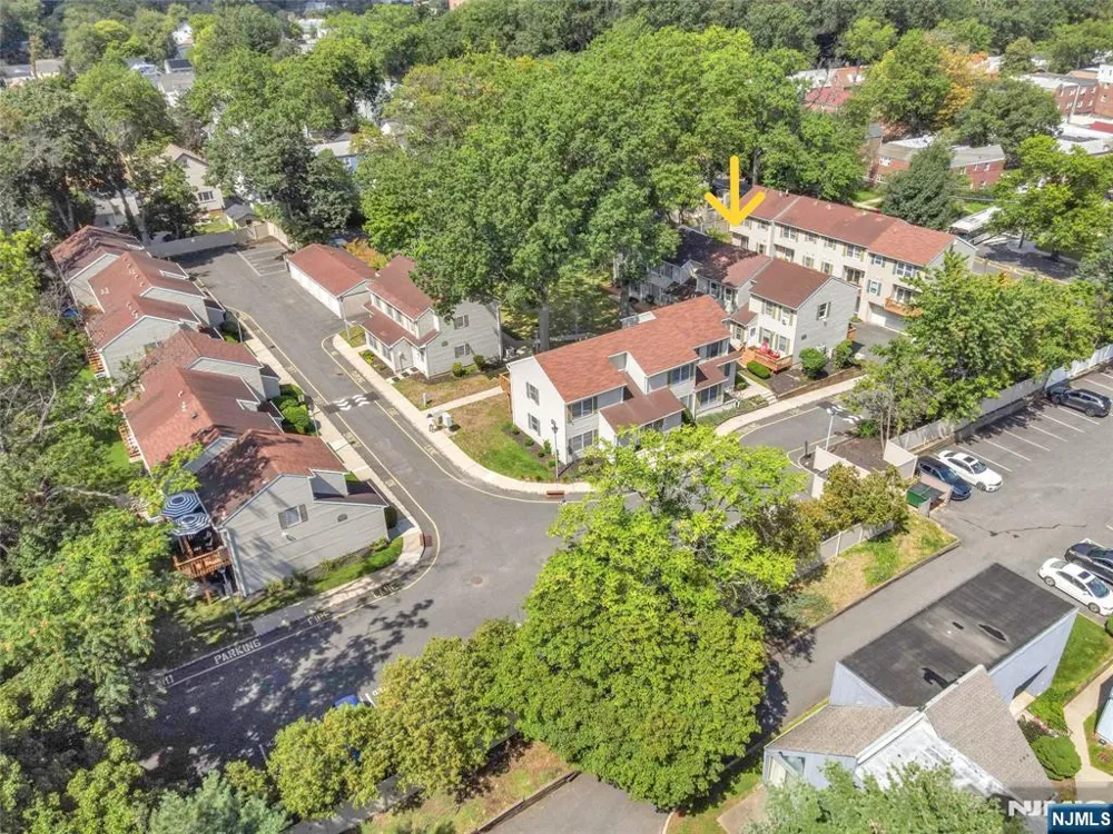 664 Irvington Avenue 6 Maplewood, NJ 07040